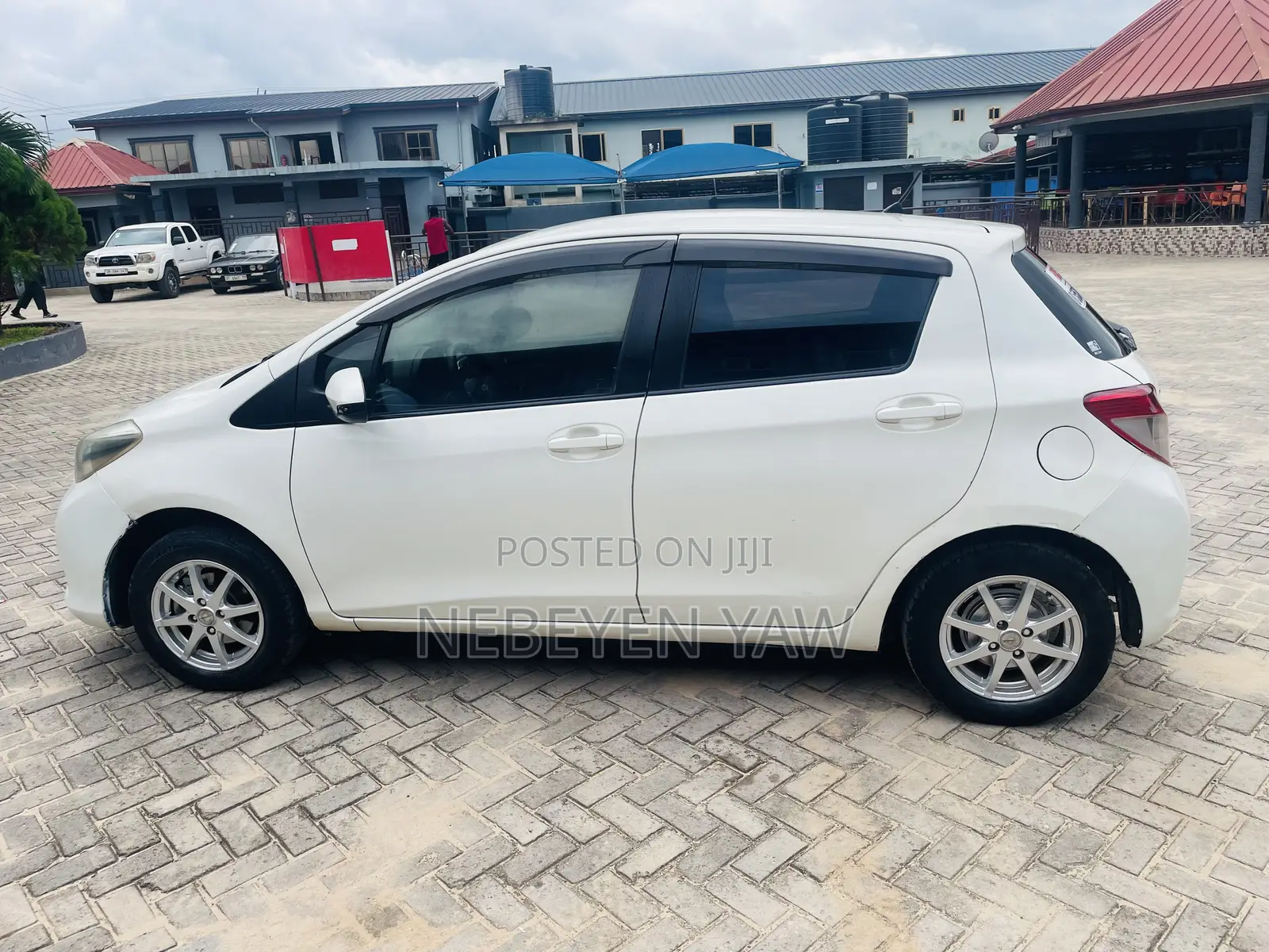 Toyota Vitz 1.3 FWD 3dr 2012 White