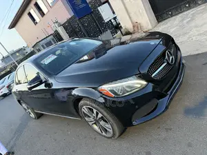 Mercedes-Benz C300 Luxury 4matic Sedan AWD (2.0L 4cyl 7A) 2017 Black