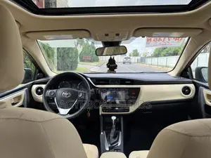 Toyota Corolla 2018 Burgundy