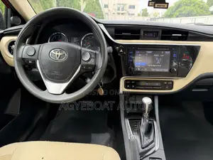 Toyota Corolla 2018 Burgundy