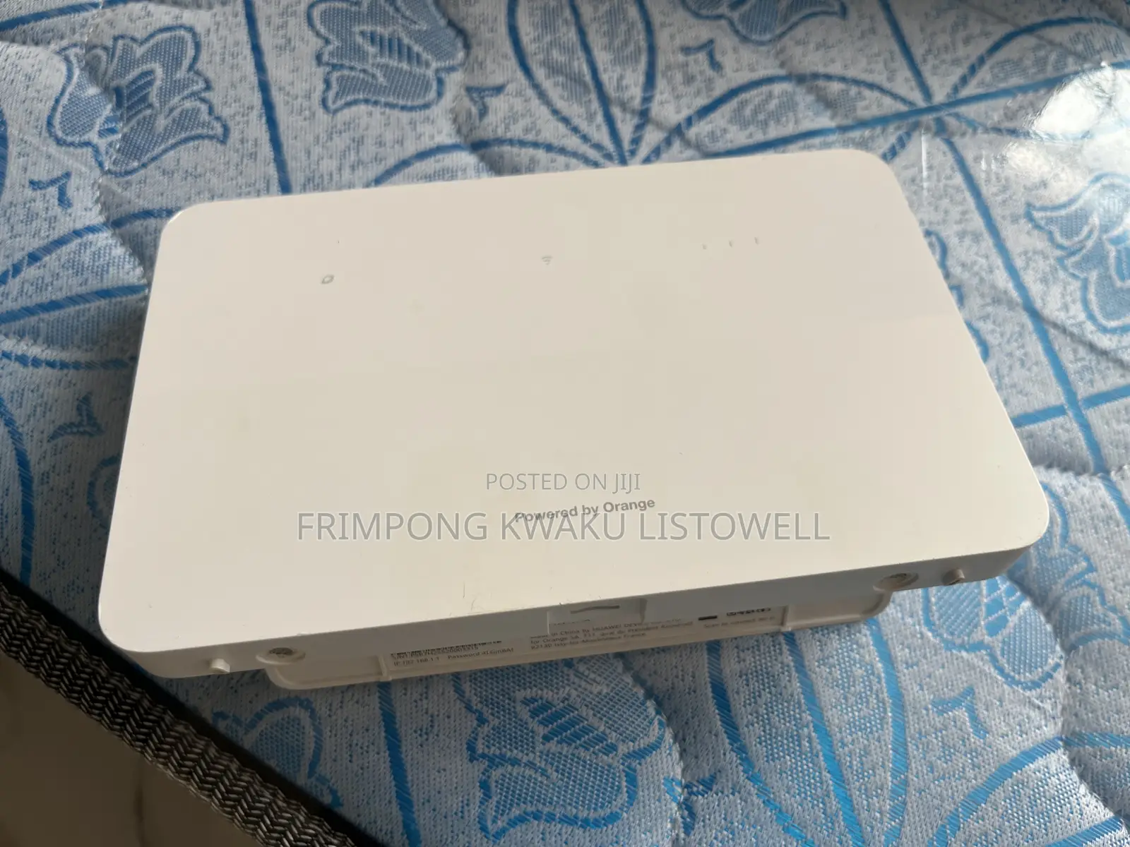 Flybox Orange Router