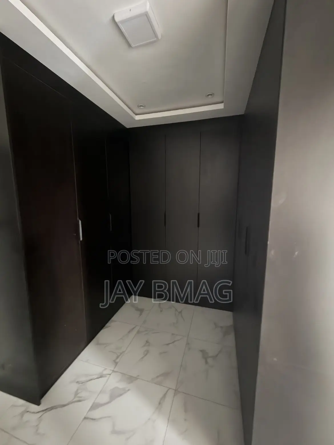 4bdrm Mansion in North Legon for sale