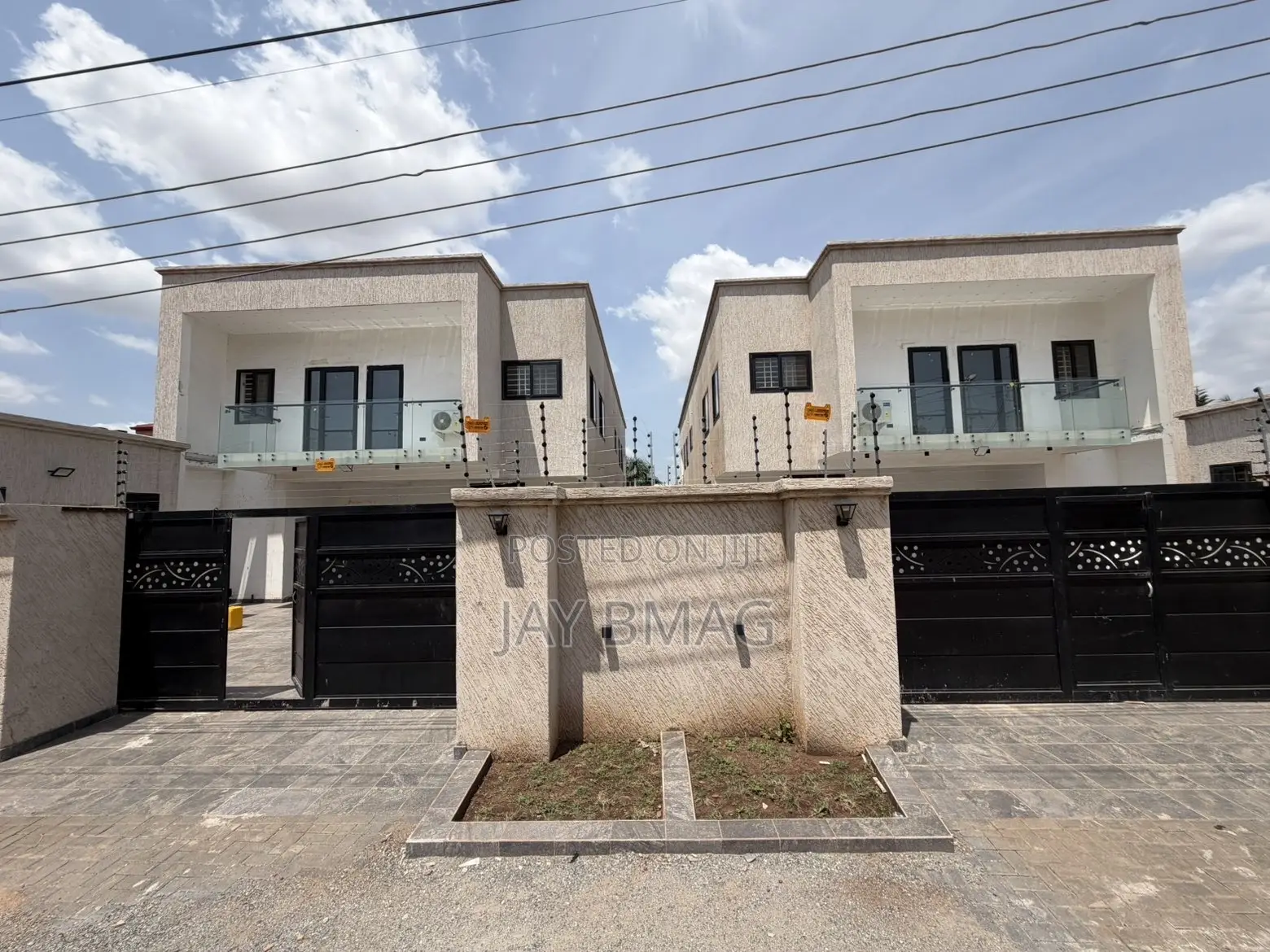 4bdrm Mansion in North Legon for sale