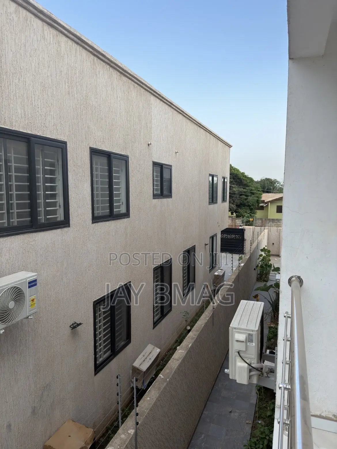 4bdrm Mansion in North Legon for sale