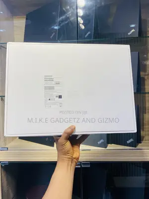New Laptop Apple MacBook Pro 2021 M1 32GB Apple M1 Pro SSD 512GB
