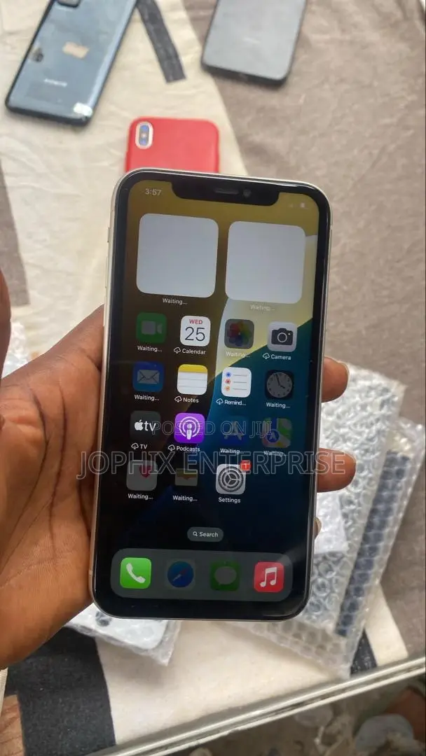 Apple iPhone 11 64 GB White