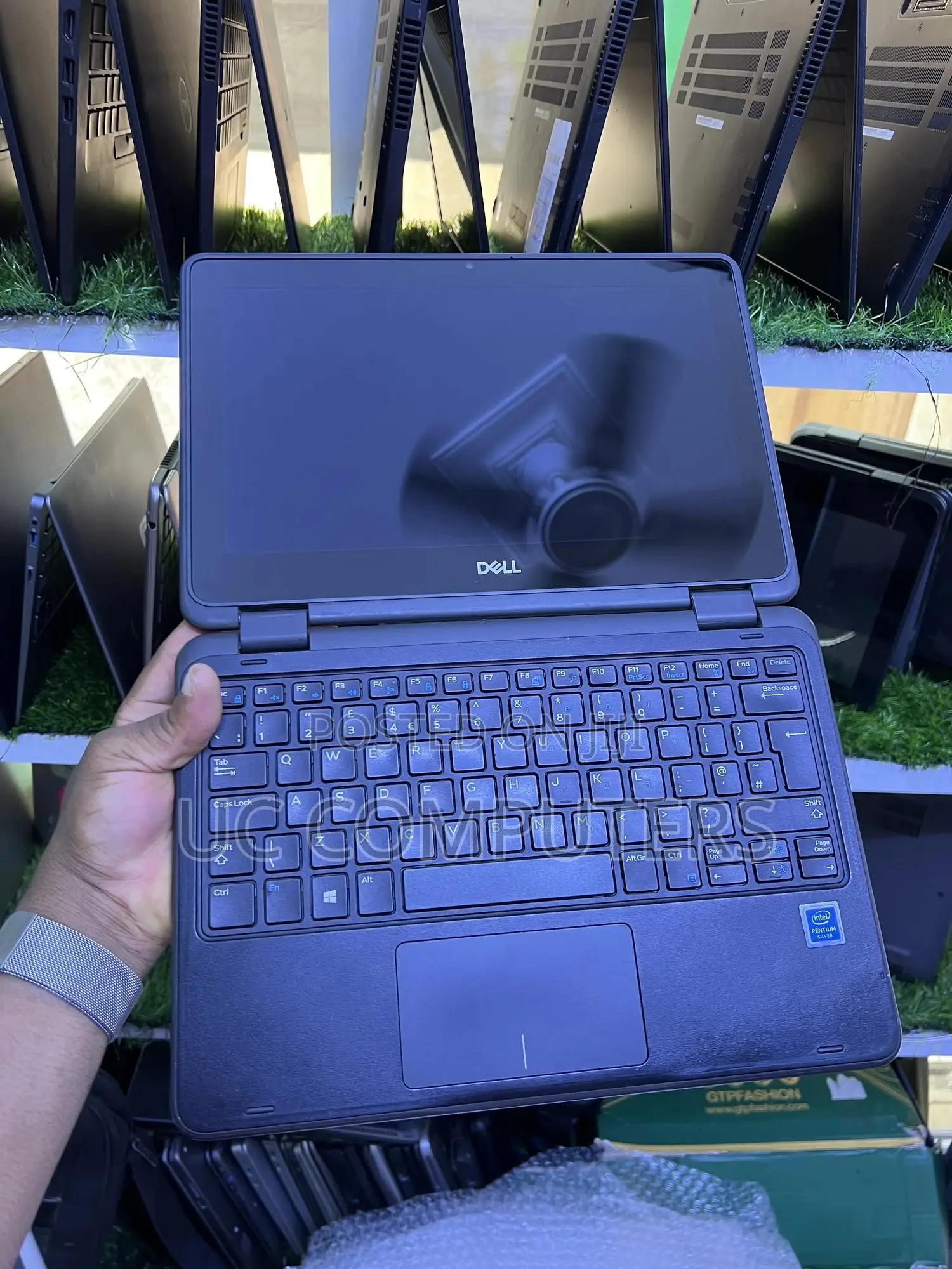 Laptop Dell Latitude 3189 4GB Intel SSD 128GB