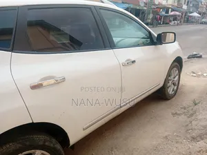 Nissan Rogue 2010 White