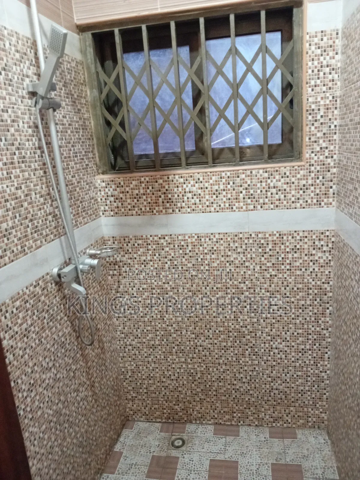 3bdrm Apartment in New Bortianor for rent