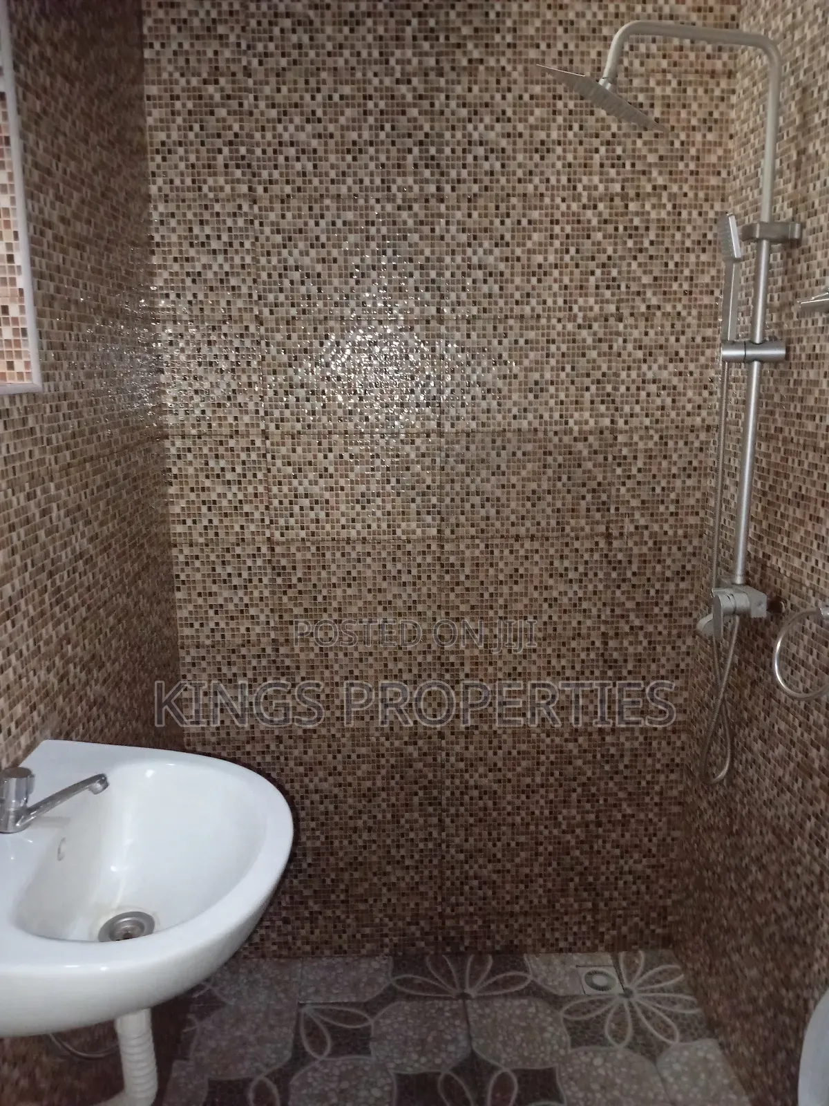 3bdrm Apartment in New Bortianor for rent