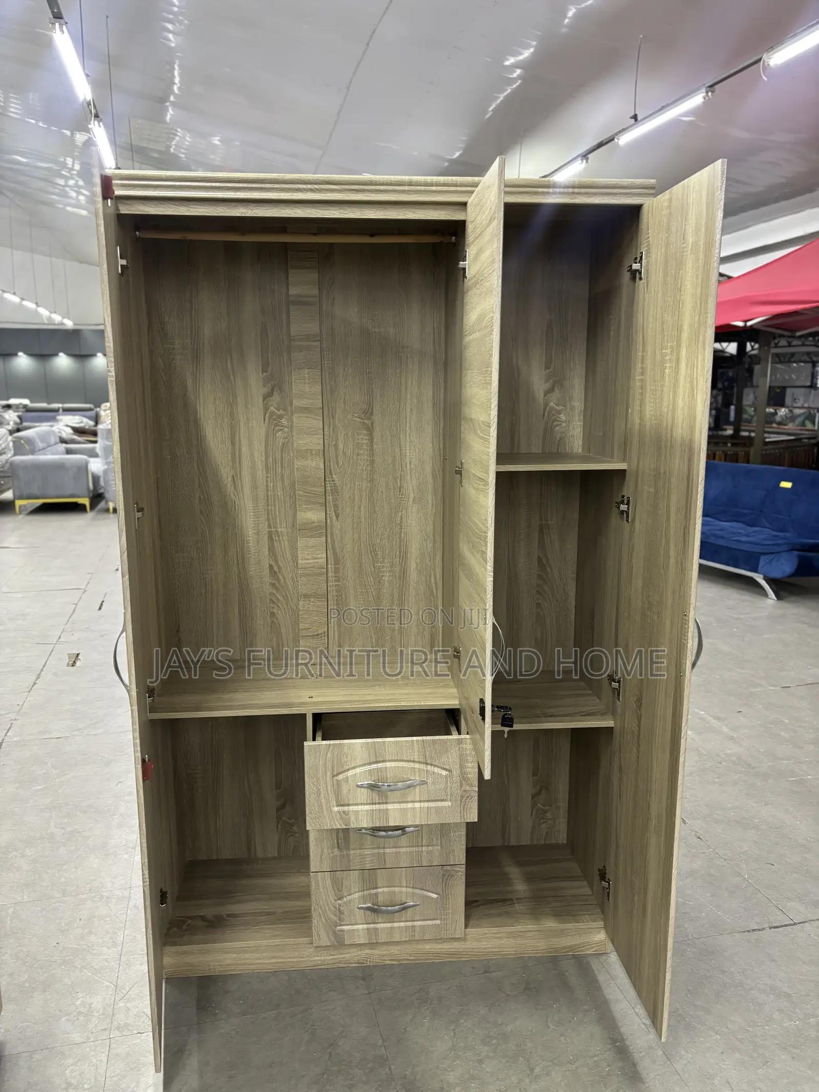 Quality 3 Doors Wardrobe