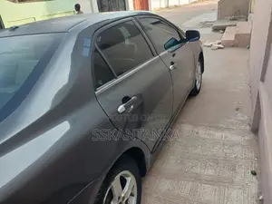 Toyota Corolla XLE 4dr Sedan (1.8L 4cyl 4A) 2009 Gray