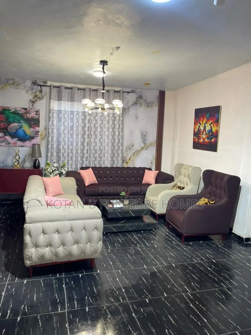 Kwabena Sofa Set