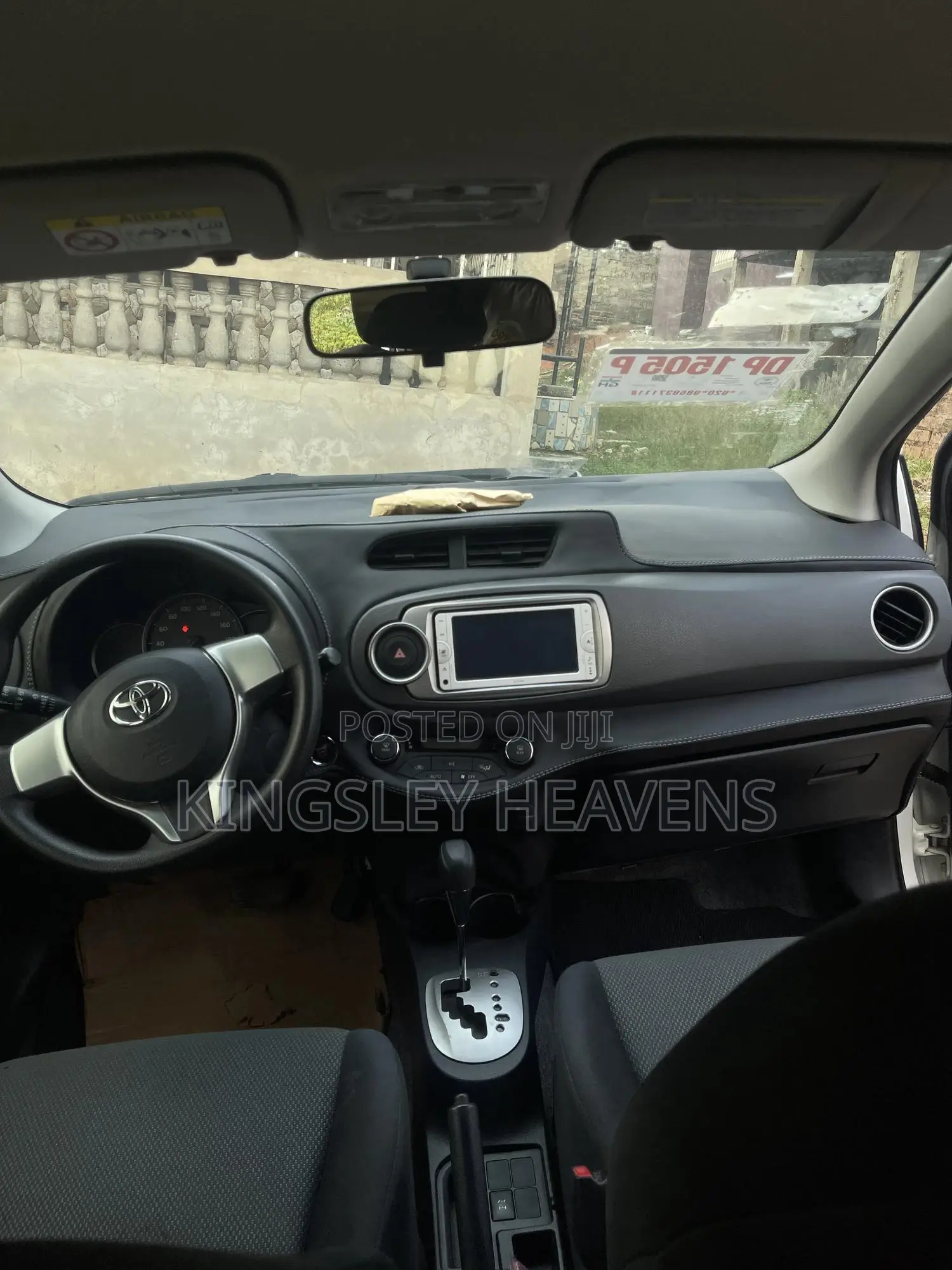 Toyota Vitz 2012 White