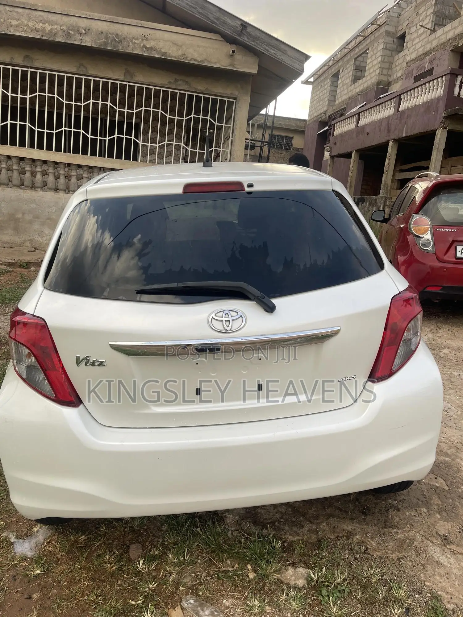 Toyota Vitz 2012 White