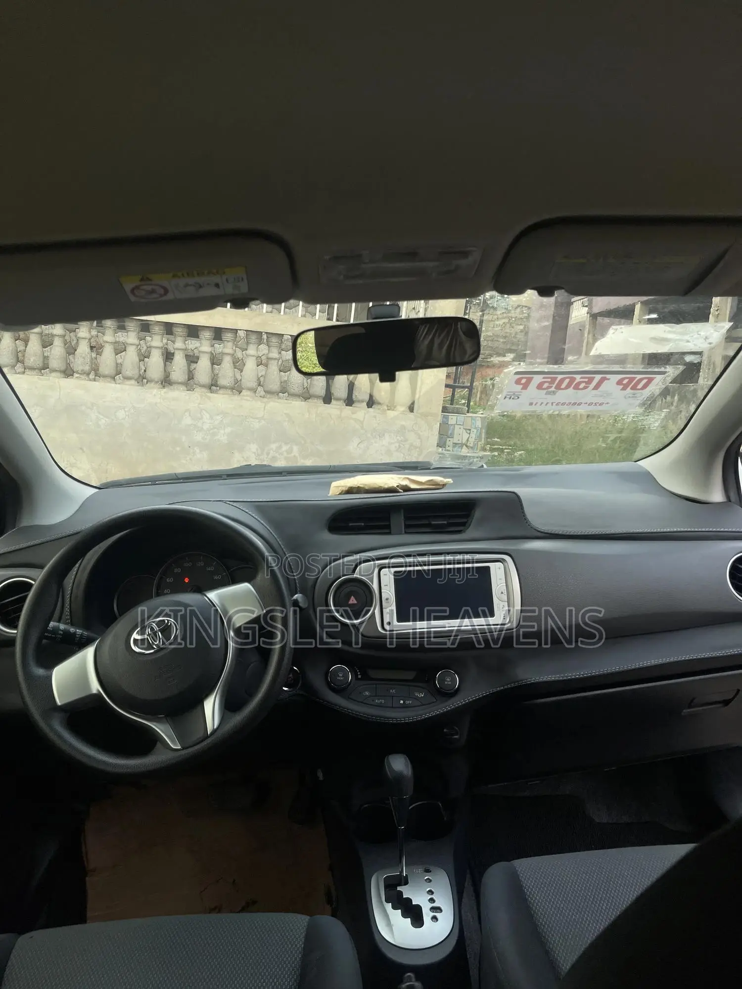 Toyota Vitz 2012 White