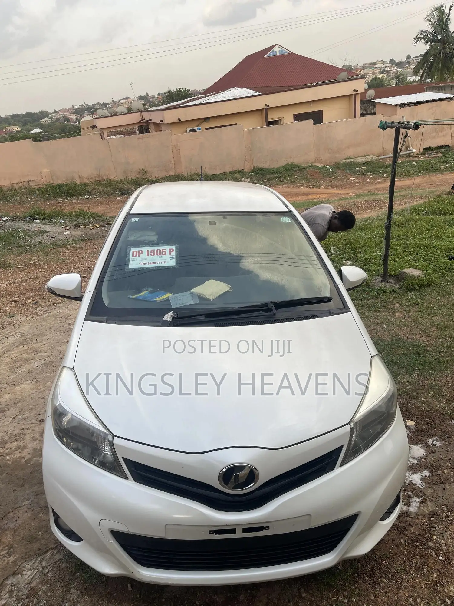 Toyota Vitz 2012 White