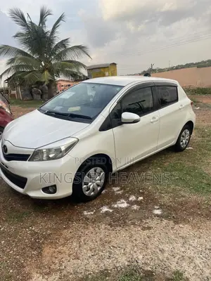 Toyota Vitz 2012 White