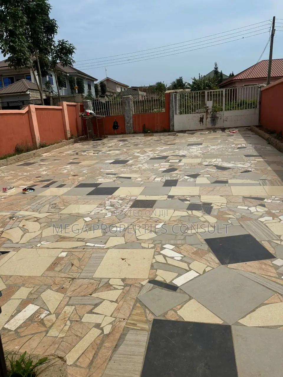 3bdrm House in Weija for rent