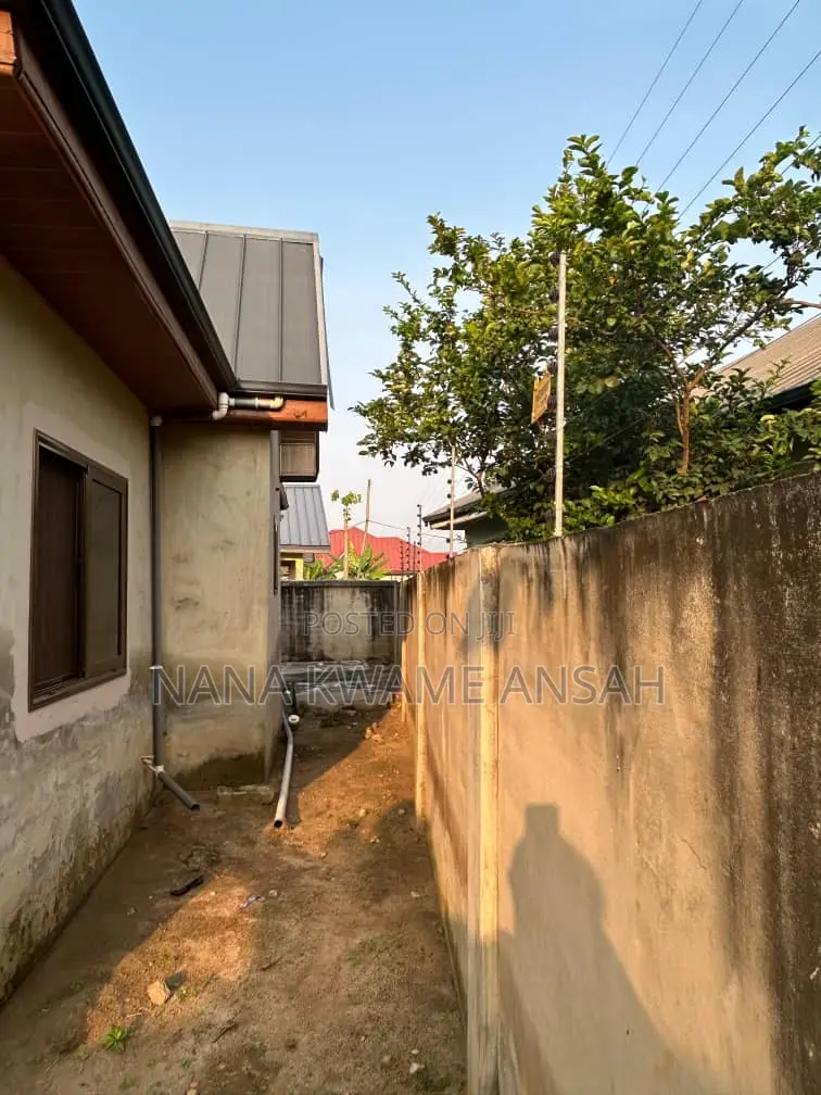 3bdrm House in Amasaman for sale