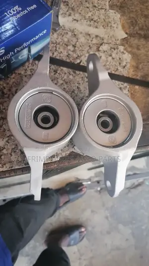 Range Rover Velar 2018 Back Top Mount New One