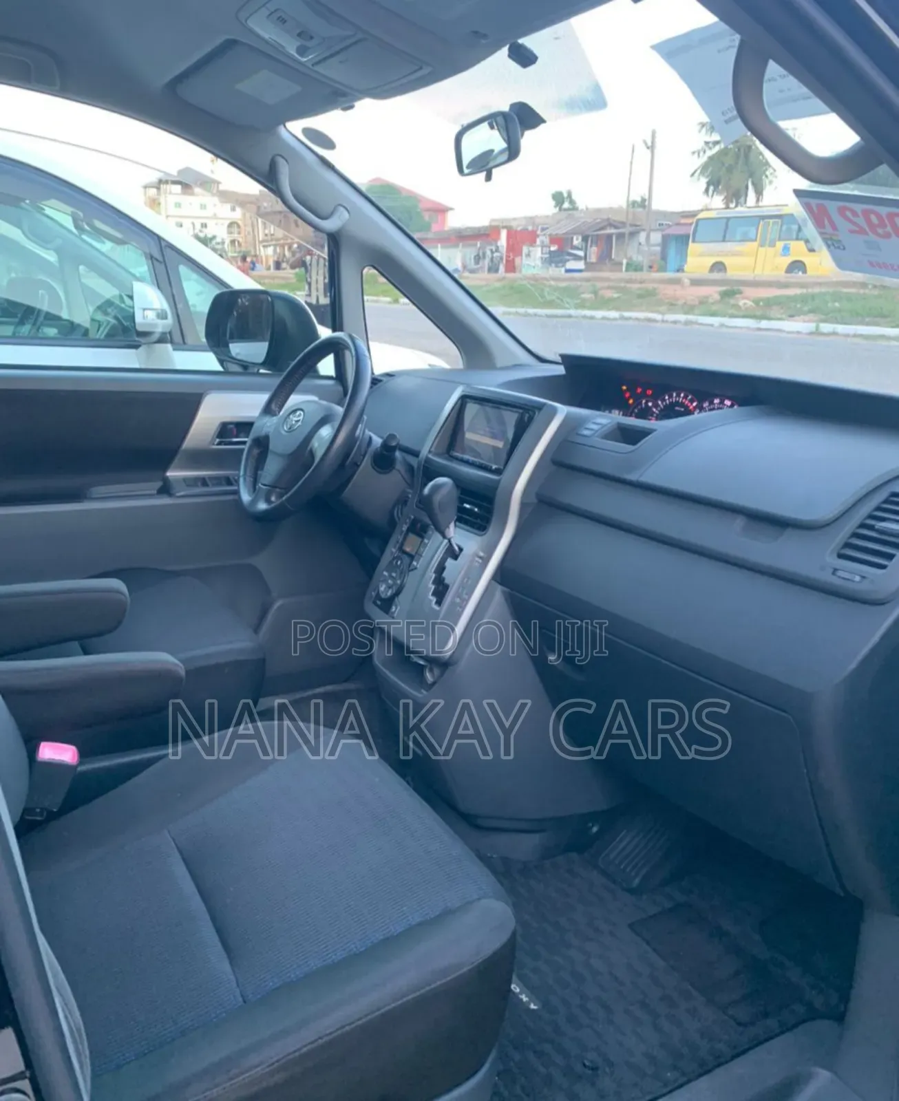 Toyota Voxy 2010 Black