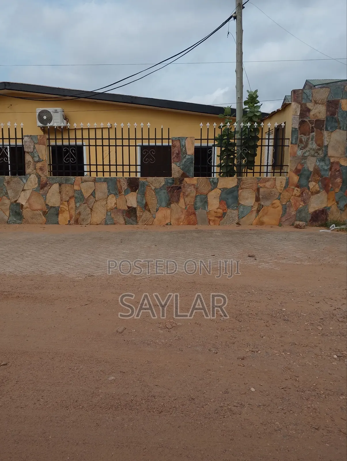 2 Plots Close to Tema Women's Hospital Comm10