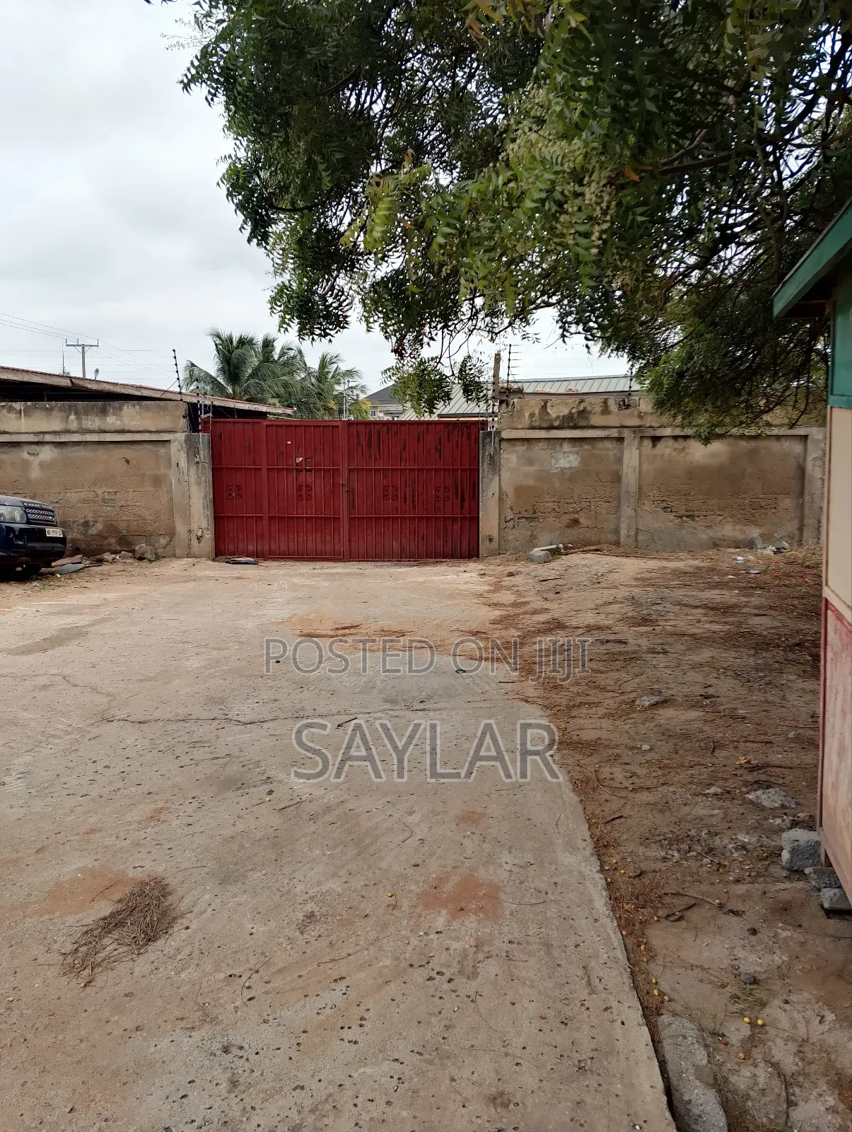 3 Plots Direct on a Tarred Roads at a T Junction Comm10