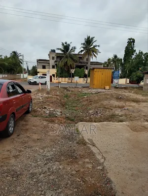 3 Plots Direct on a Tarred Roads at a T Junction Comm10