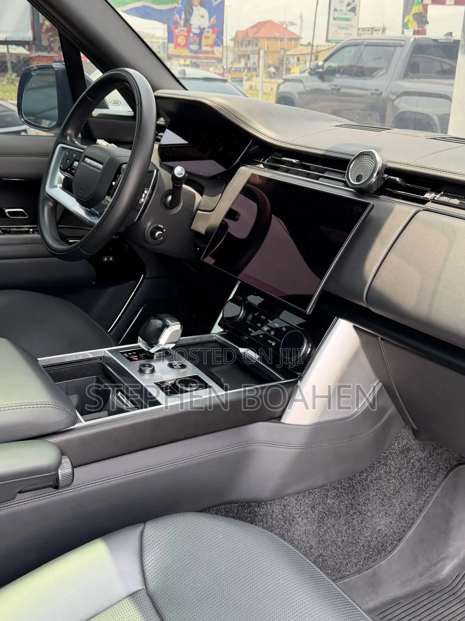 Land Rover Range Rover Vogue 2023 Black
