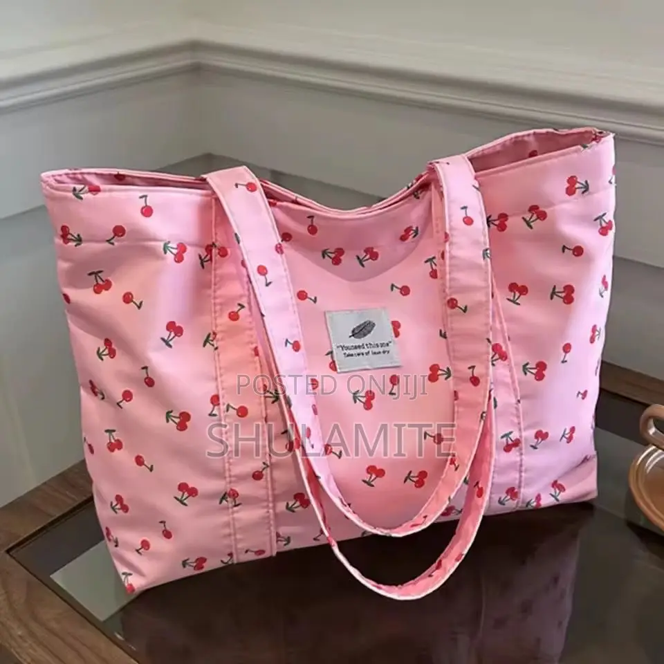 Big and Spacious Tote Bag