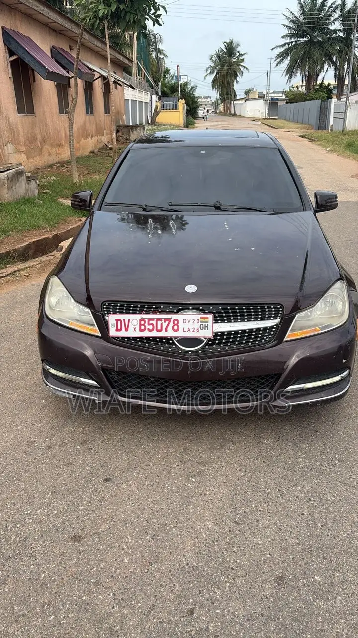 Mercedes-Benz C250 2014 Black