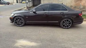 Mercedes-Benz C250 2014 Black