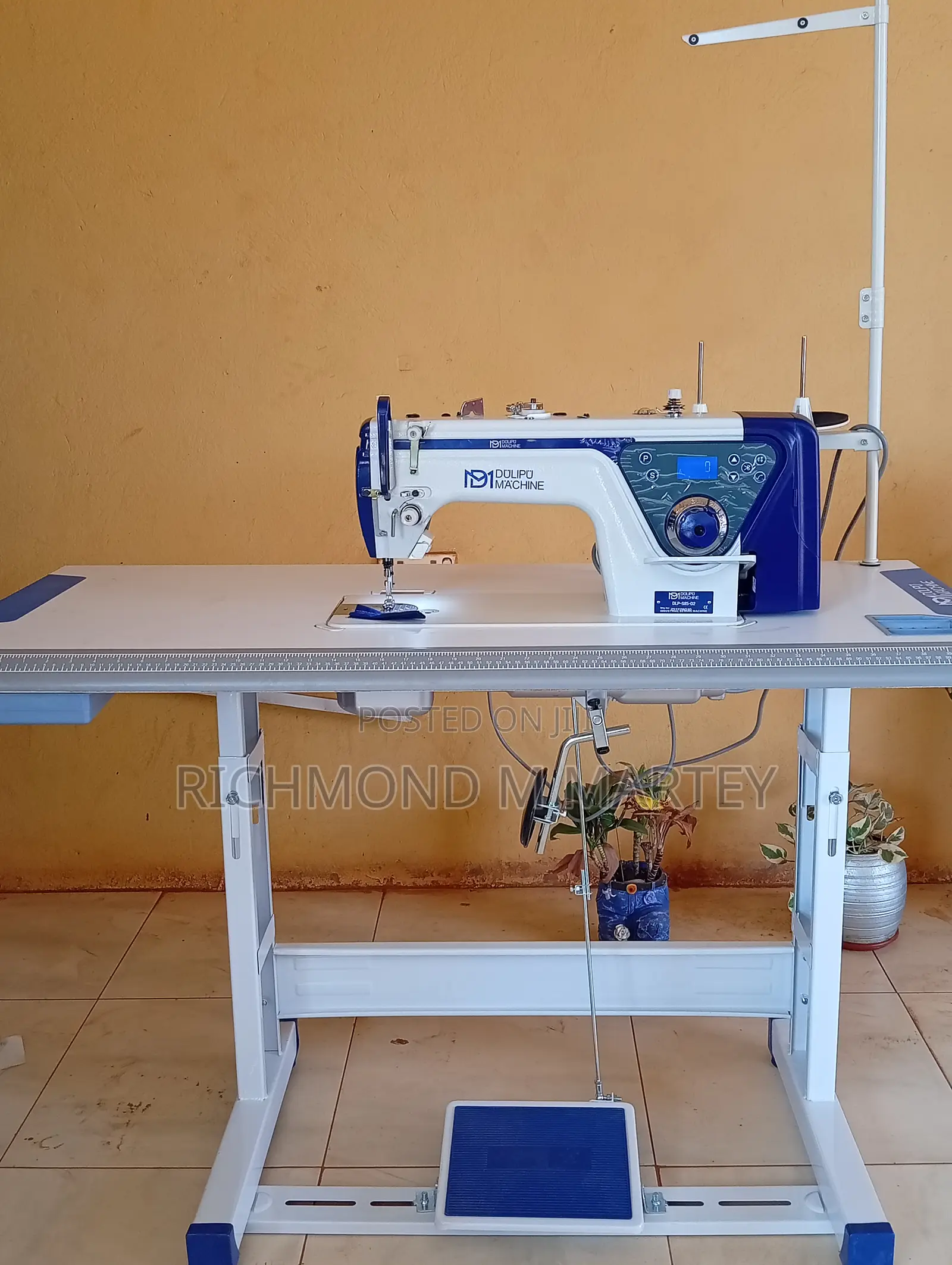 Industrial Sewing Machine-Free Delivery and Fixing