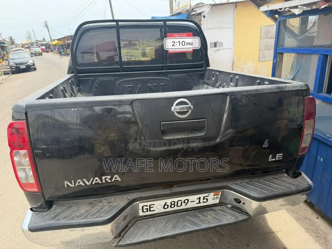 Nissan Navara 2013 Black