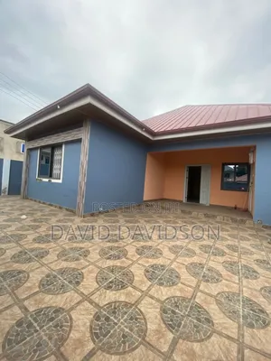 3bdrm Mansion in 3 Bedroom Bedroom, Tema Metropolitan for rent