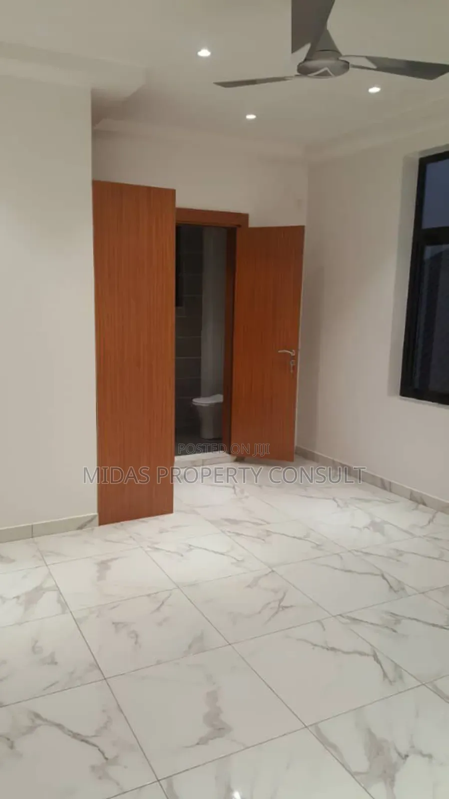 4bdrm House in Community 23, Accra Metropolitan for sale