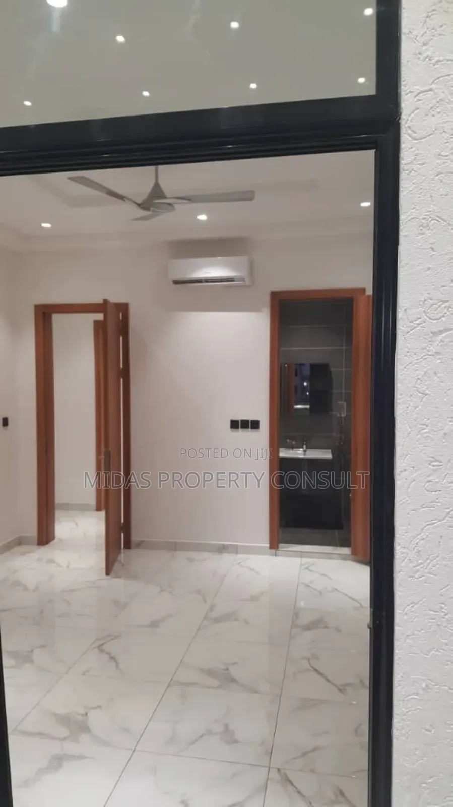 4bdrm House in Community 23, Accra Metropolitan for sale
