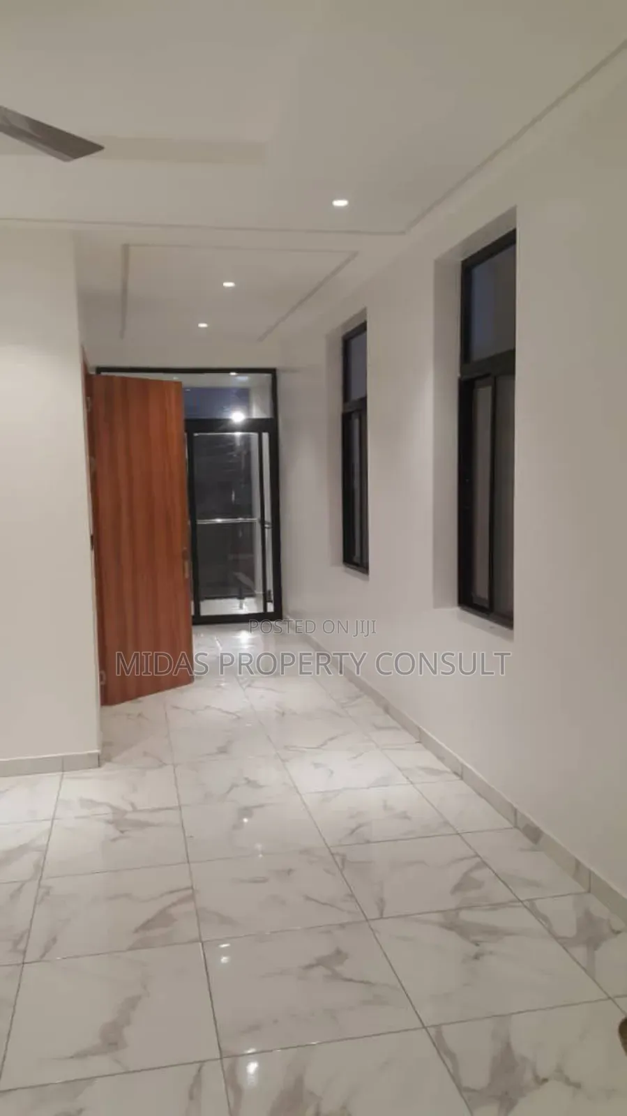 4bdrm House in Community 23, Accra Metropolitan for sale