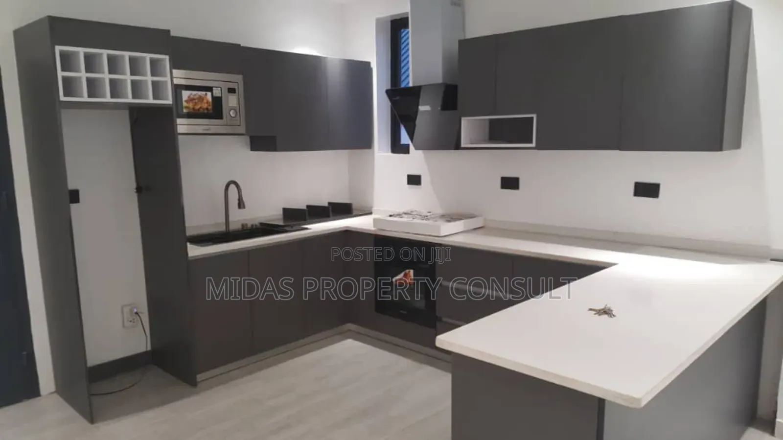 4bdrm House in Community 23, Accra Metropolitan for sale