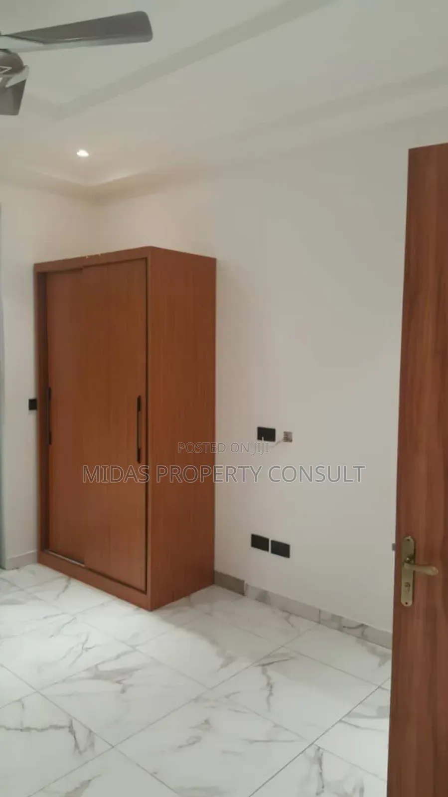 4bdrm House in Community 23, Accra Metropolitan for sale