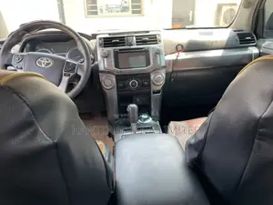 Toyota 4-Runner SR5 4dr 4x4 (4.0L 6cyl 5A) 2016 Black