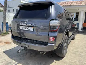 Toyota 4-Runner SR5 4dr 4x4 (4.0L 6cyl 5A) 2016 Black
