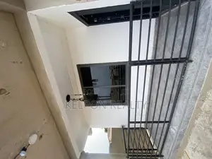 3bdrm Apartment in Dansoman, Afoko Foto for rent