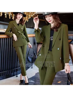 Quality 2-Piece Doublebreasted Ladies Trousers Suit and Belt in Green