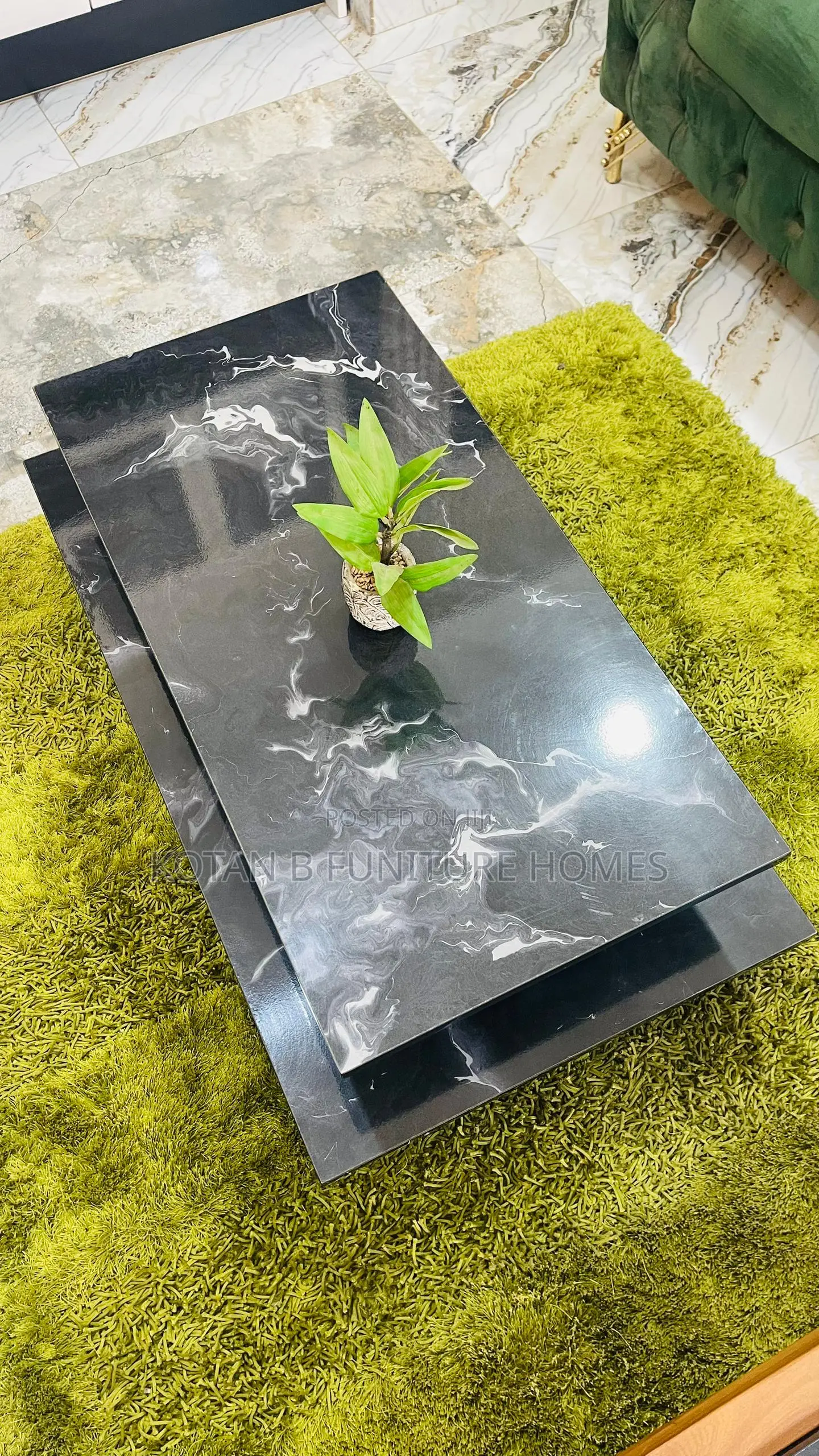 Minimal Luxe Table