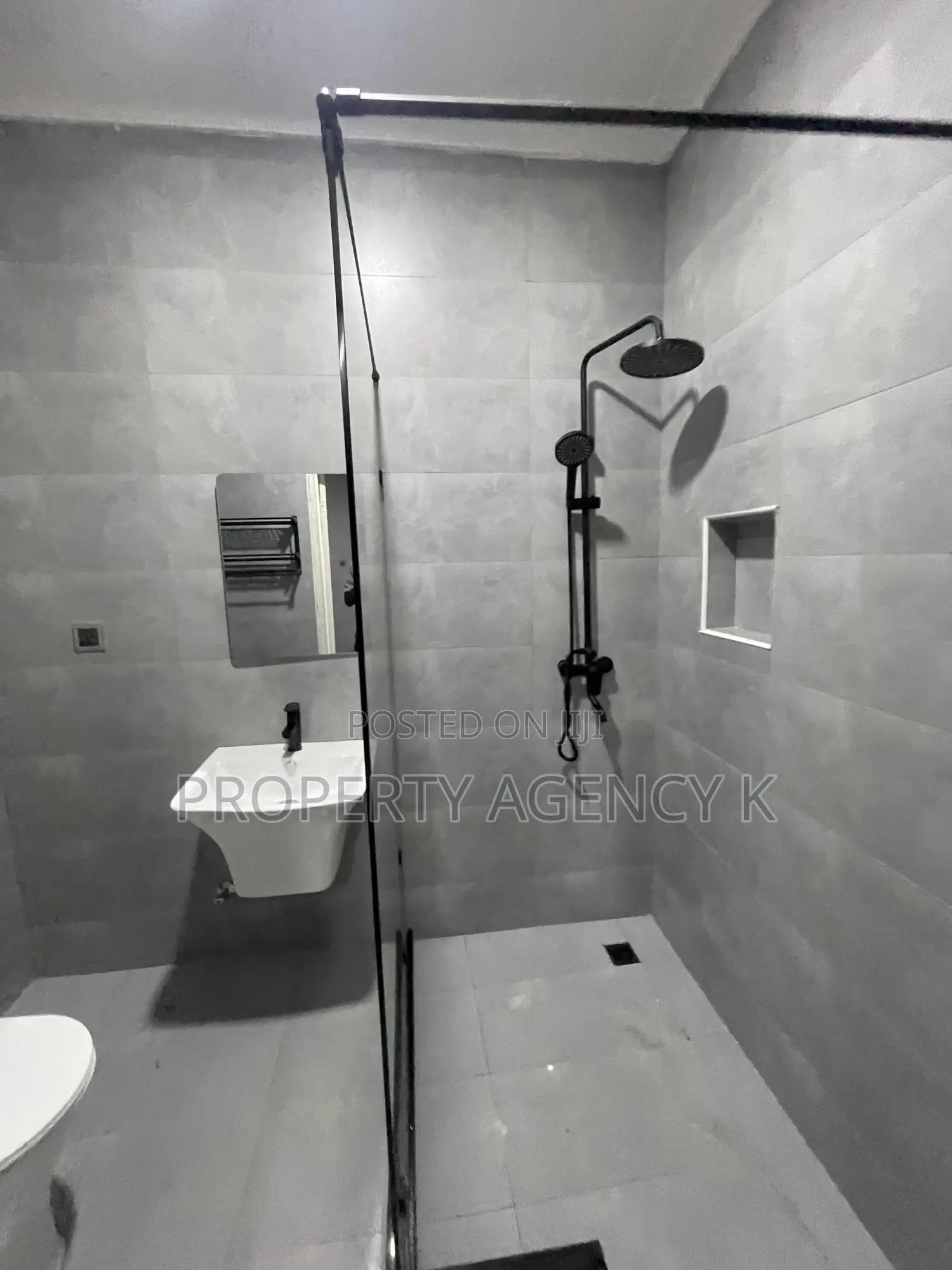 2bdrm Apartment in Accad Properties, Dansoman for rent