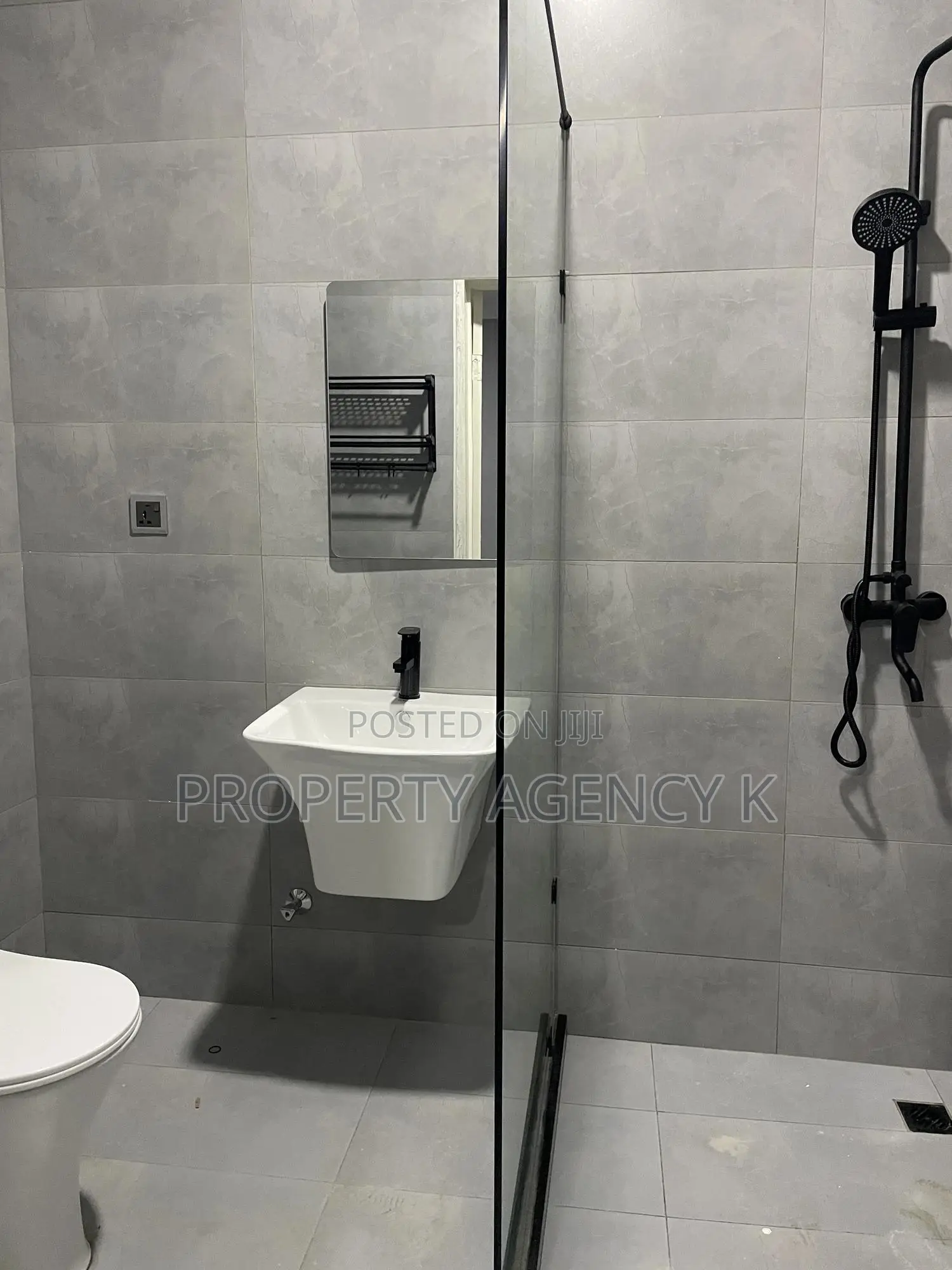 2bdrm Apartment in Accad Properties, Dansoman for rent
