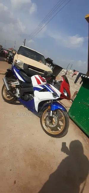 Honda CB 2020 White