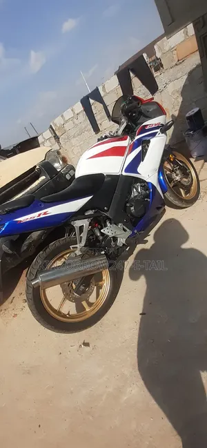 Honda CB 2020 White